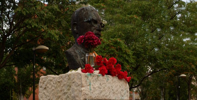 Homenaje a Salvador Allende