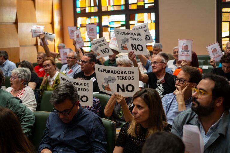 Intervención de la AVV en el Pleno del Ayuntamiento de Zaragoza contra el cambio de usos de suelos para instalación de la depuradora de Tereos
