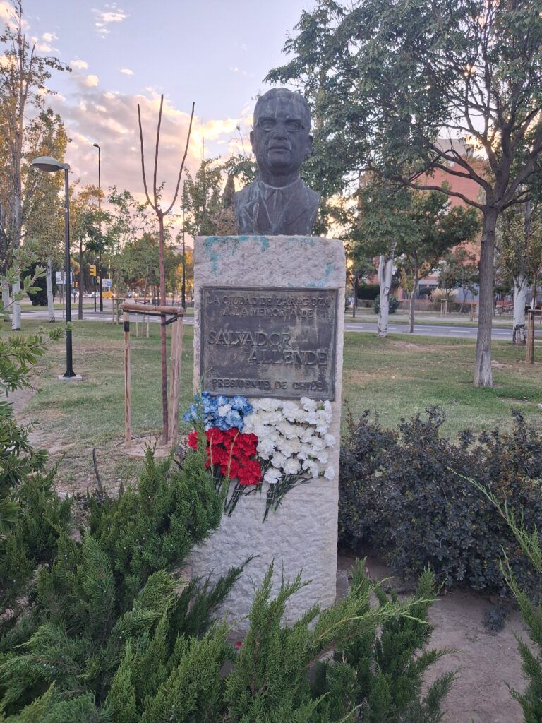 Emotivo homenaje a Salvador Allende